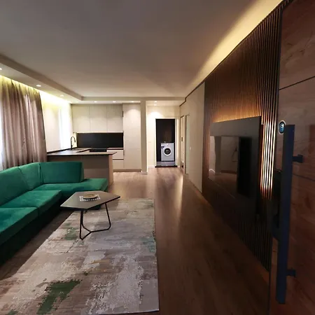 דירה Luxury Apartment-tirana טיראנה